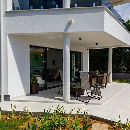 Apartment "Villa M" Kostrena Exterior foto