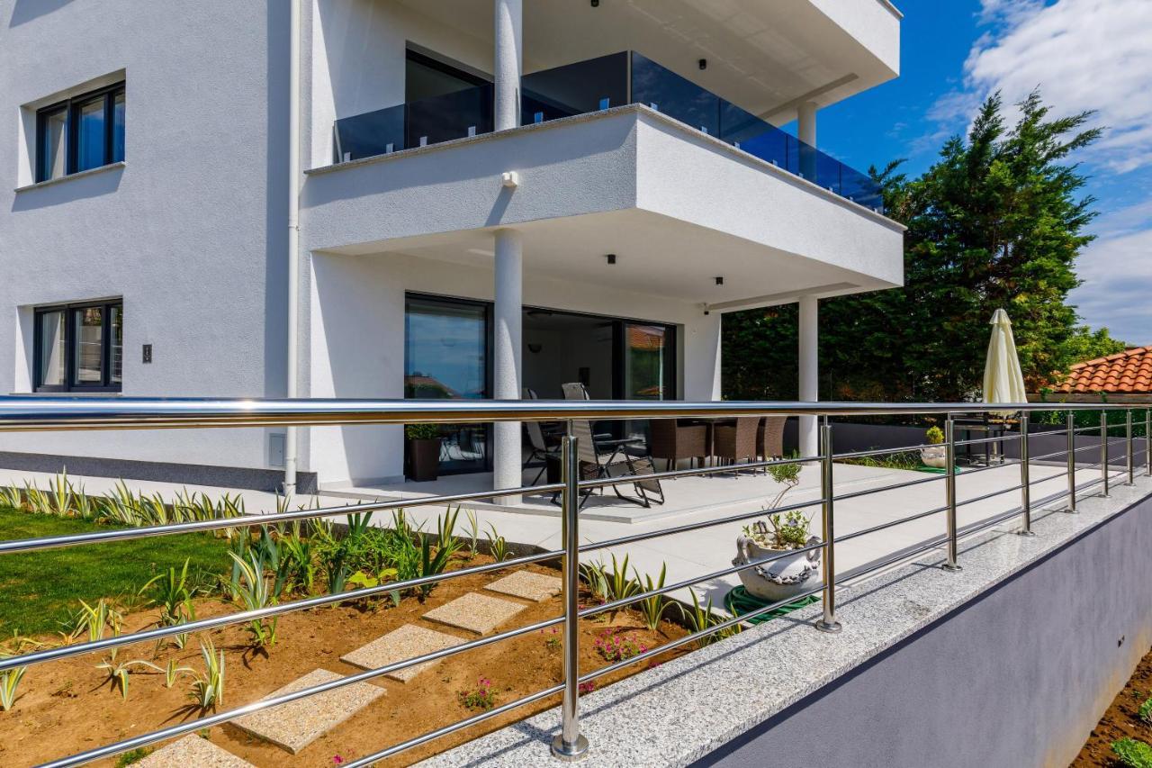 Apartment "Villa M" Kostrena Exterior foto